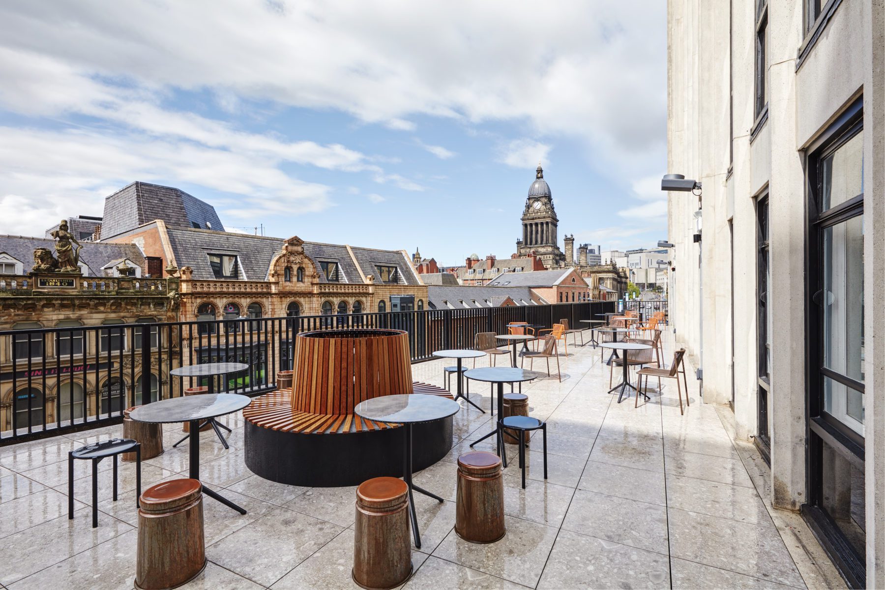 Clockwise_Leeds_Terrace_1